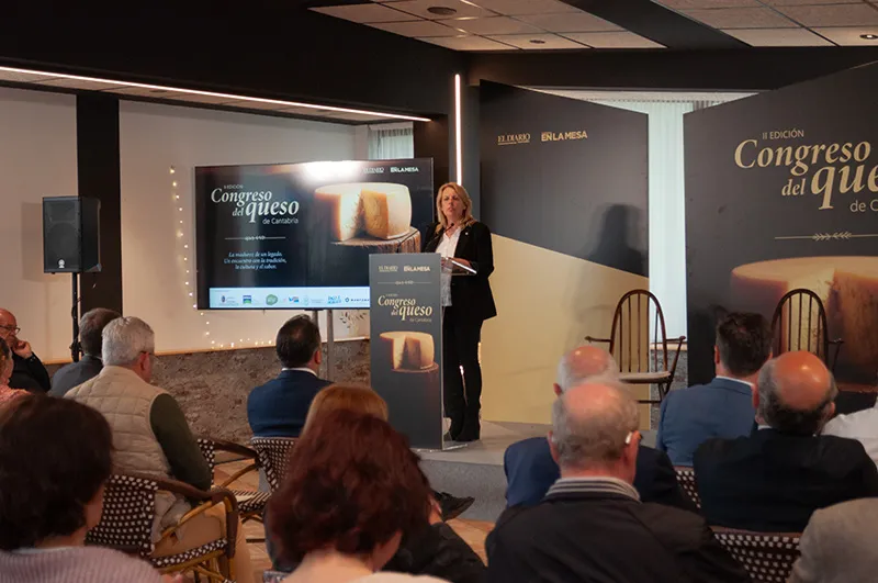 La consejera interviene en la II edición del Congreso del Queso. (Foto: Jimena Aguirre).