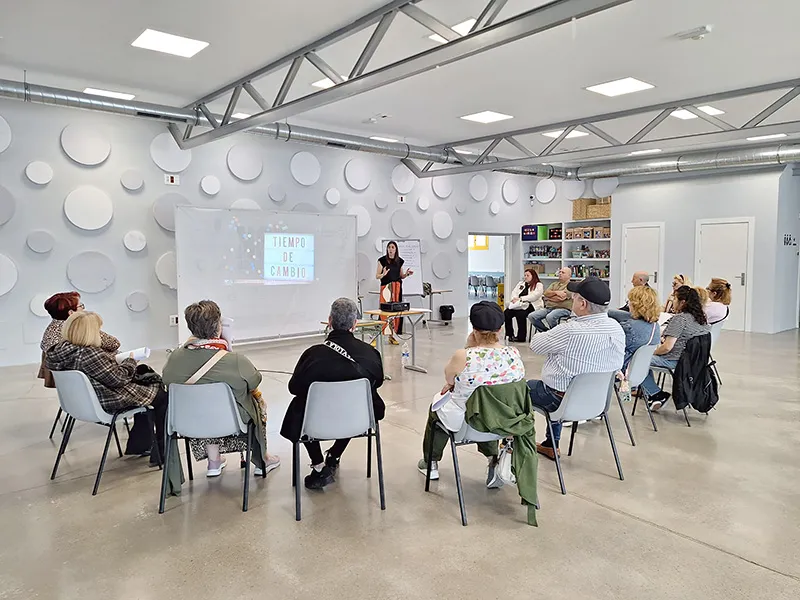 El Servicio Cántabro de Salud impulsa un programa para mejorar la calidad de vida de pacientes con dolor crónico en Camargo y El Astillero