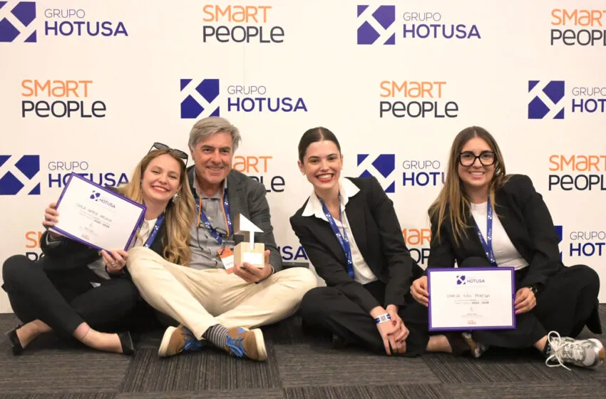  Tres alumnas de Turismo Altamira ganan el Talent Match de Hotusa con un asistente virtual para hoteles