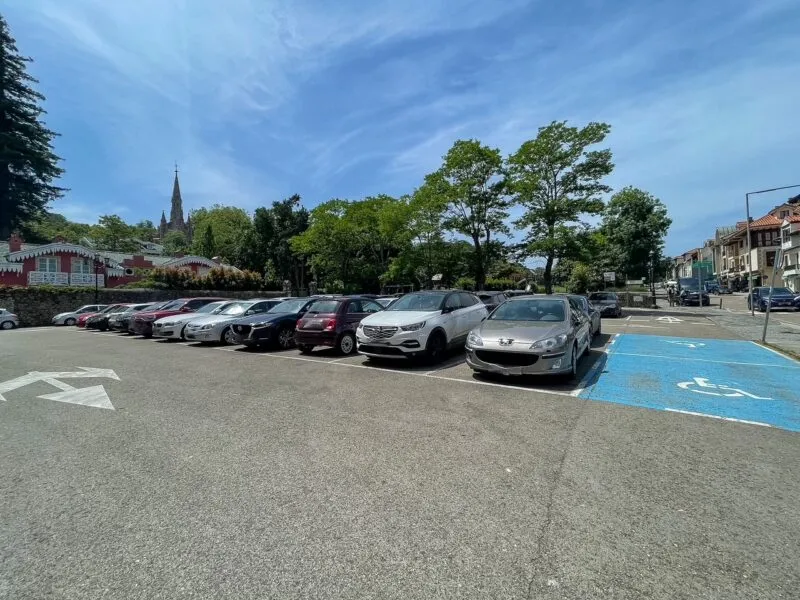Noticias de Cantabria | El Cántabro | Comillas pone en marcha el servicio estival de regulación del estacionamiento en diferentes zonas del municipio