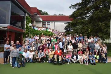 Noticias de Cantabria | El Cántabro | Comienza el reparto de las invitaciones para asistir a la excursión municipal a Logroño entre vecinos mayores de 60 años empadronados en el municipio