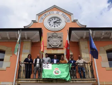 Noticias de Cantabria | El Cántabro | Piélagos vuelve a vestirse con los colores verdiblancos en apoyo al Racing de Santander en su lucha por el ascenso a Primera División
