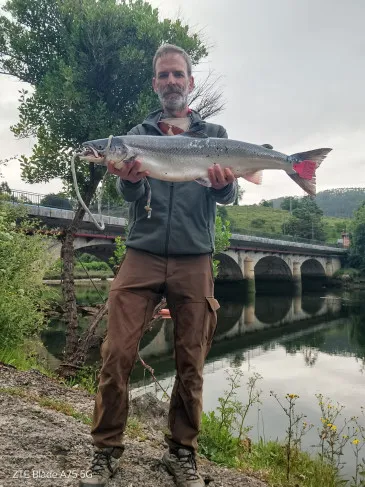 Noticias de Cantabria | El Cántabro | Piélagos subastará mañana, domingo, en Arce el Campanu de Cantabria 2026 capturado este sábado en el Nansa