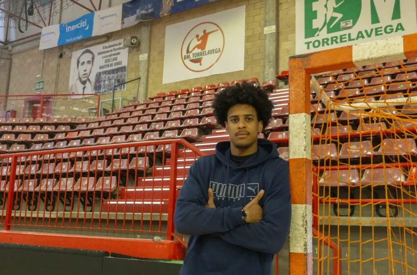 Noticias de Cantabria | El Cántabro | El Bathco BM Torrelavega apuesta por el talento brasileño con el fichaje del joven Mikael Lopes