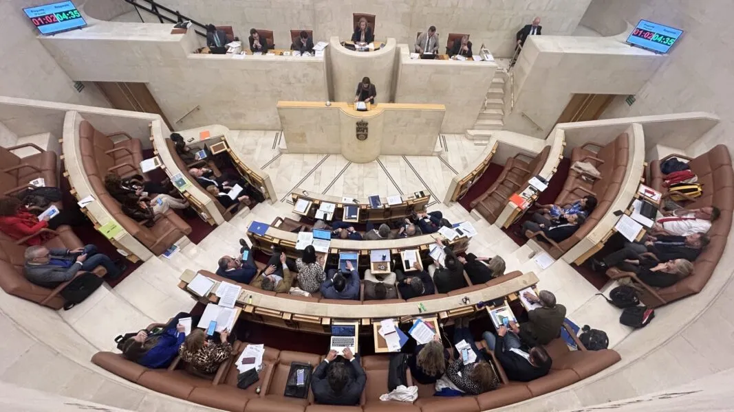 Noticias de Cantabria | El Cántabro | El Parlamento exige al Gobierno transparencia sobre el PSIR del centro de datos Altamira