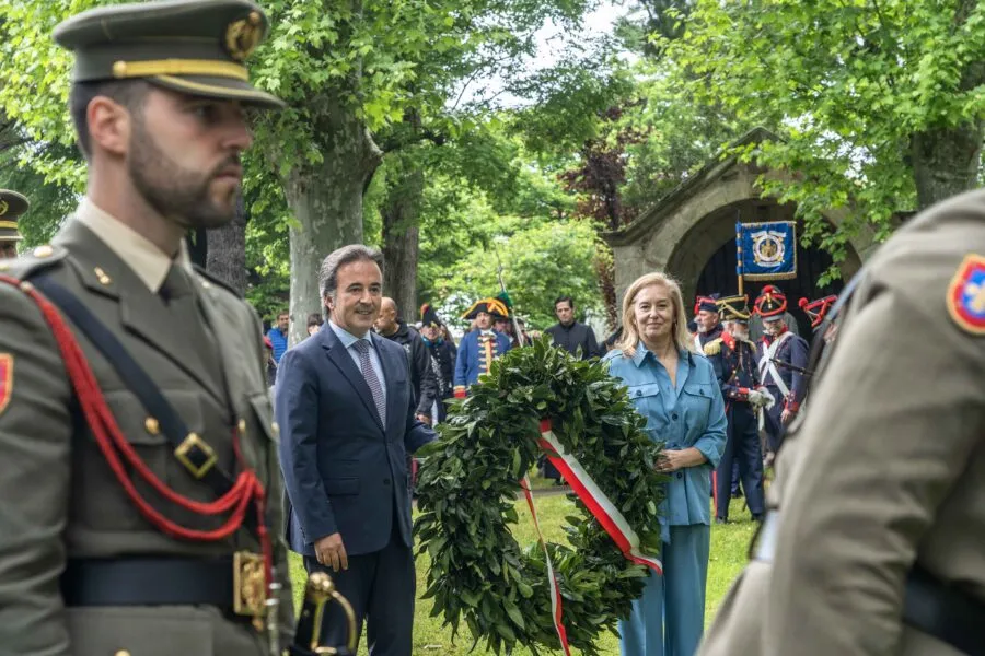 Noticias de Cantabria | El Cántabro | Movellán defiende en el homenaje a Velarde que España es “la tierra de todos los que vienen a cultivarla y a defender los valores de la libertad y la democracia”