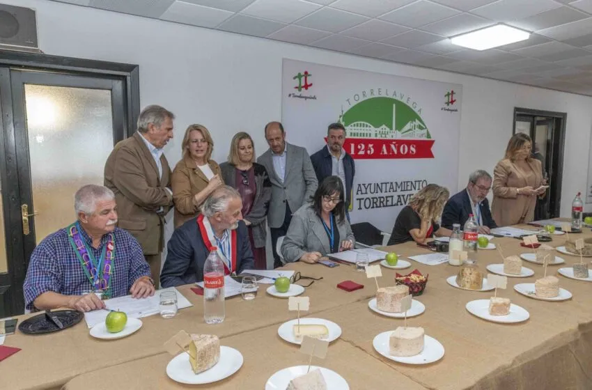 Noticias de Cantabria | El Cántabro | AFCA reúne en el Mercado Nacional de Ganados a 27 queserías en el Concurso de Productos de Cantabria elaborados con leche de vaca