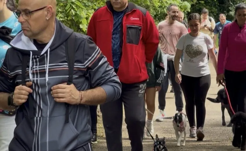 Noticias de Cantabria | El Cántabro | EL V PASEO PERRUNO VUELVE A FOMENTAR LA CONVIVENCIA Y EL BIENESTAR ANIMAL EN ASTILLERO