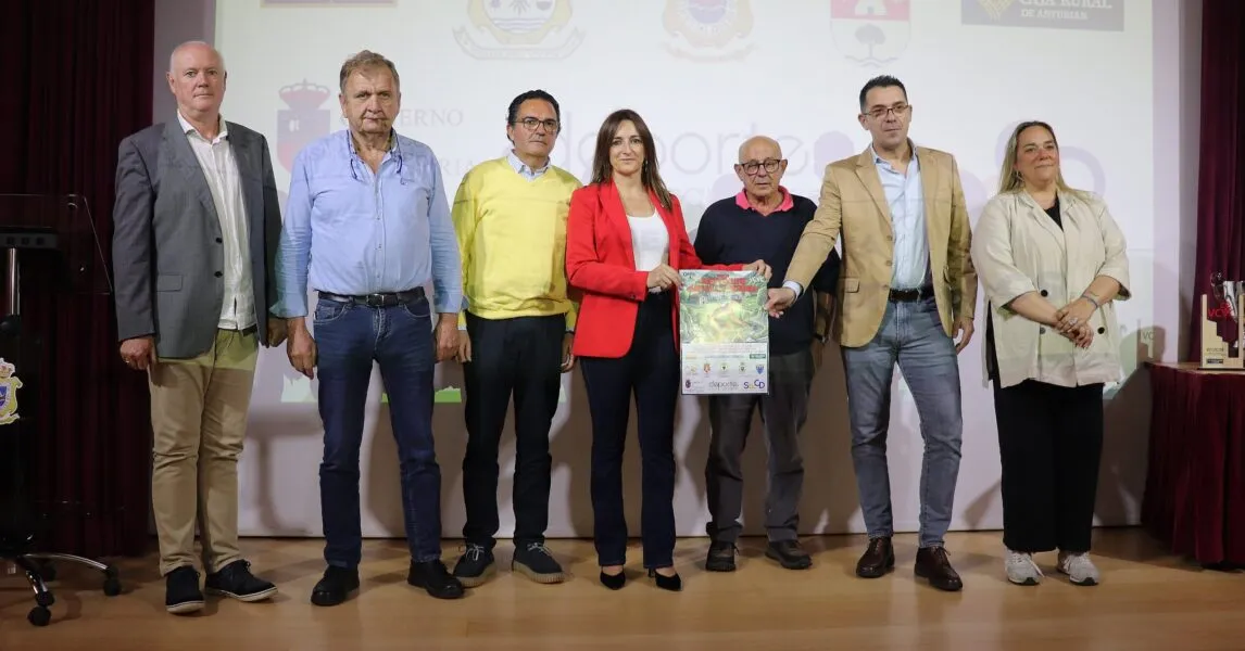 Noticias de Cantabria | El Cántabro | Presentación de la Vuelta Ciclista a los Valles Cántabros en el Auditorio David Bustamante de San Vicente de la Barquera