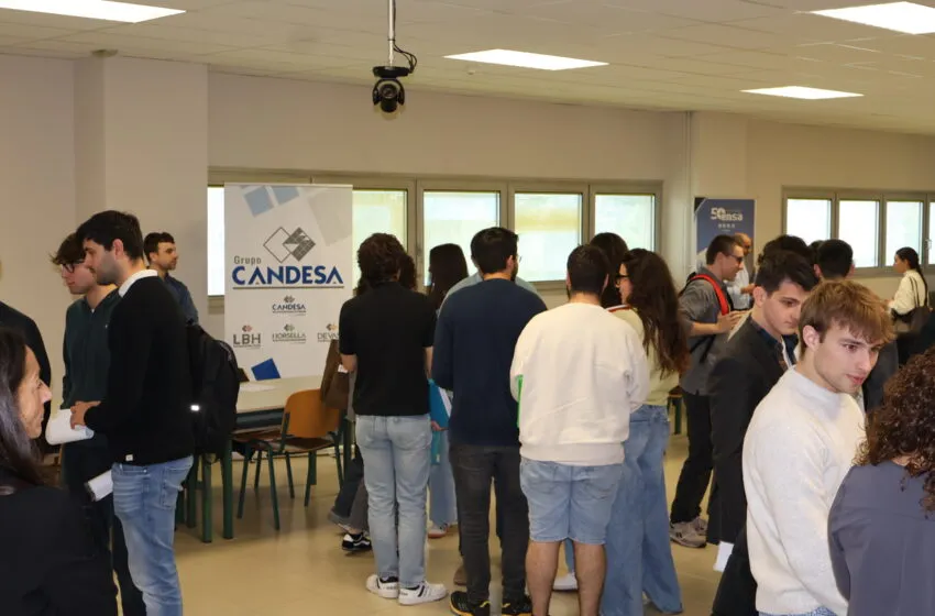 Noticias de Cantabria | El Cántabro | La Escuela de Minas de la UC conecta a estudiantes y empresas en un foro con 16 compañías del sector industrial y energético