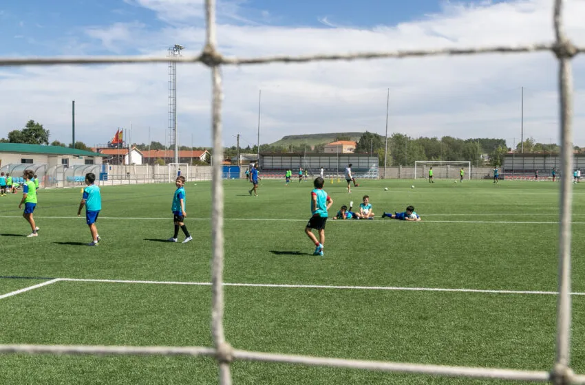 Noticias de Cantabria | El Cántabro | Polanco renovará el césped del campo de Rinconeda con una inversión cercana a 189.000 euros