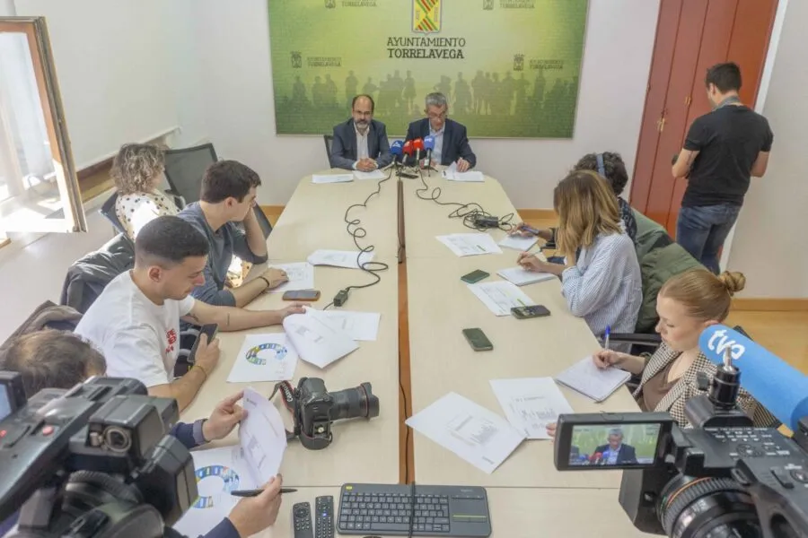 Noticias de Cantabria | El Cántabro | Presentado el proyecto de presupuesto por importe de 83 millones de euros que contempla 27 millones en inversiones