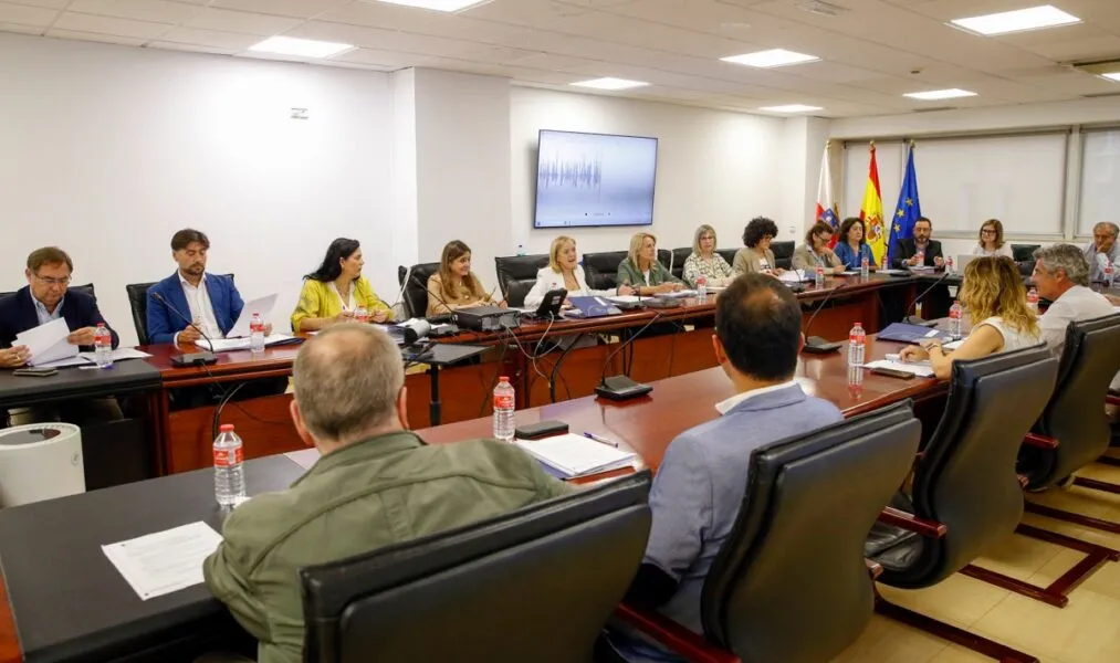 Momento de la reunión del Consejo Asesor de Lucha contra el Despoblamiento. FOTO: Lara Revilla.