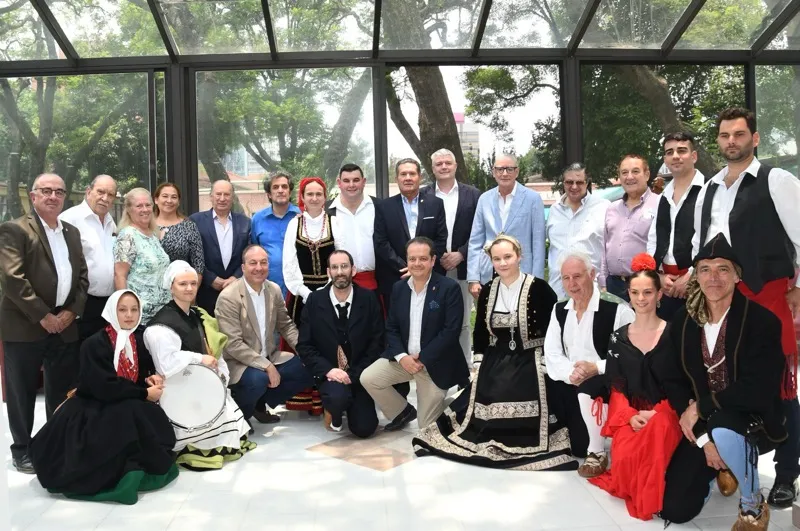 El consejero Luis Ángel Agüeros durante su presencia en México con motivo del 80 aniversario del Centro Montañés. (Foto: Gobierno de Cantabria)