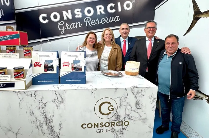  El Gobierno de Cantabria respalda la Feria de la Anchoa de Santoña, un símbolo de identidad y motor económico de la región
