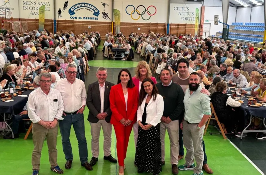  Unos 600 vecinos se dieron cita para celebrar el Día del Mayor de Santa Cruz de Bezana