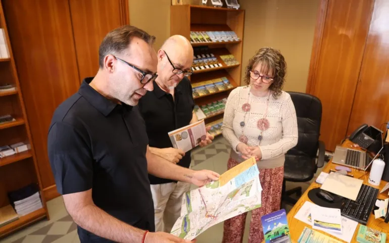 Noticias de Cantabria | El Cántabro | Reinosa estrena un nuevo mapa turístico para descubrir la ciudad a través de su historia, patrimonio y arte