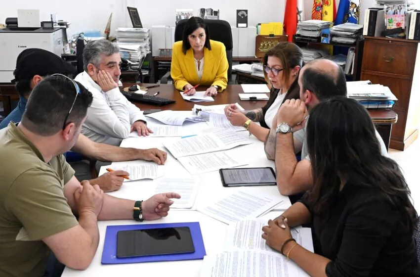  Ayuntamiento y sector del taxi cierran el nuevo Reglamento del servicio de Autotaxi