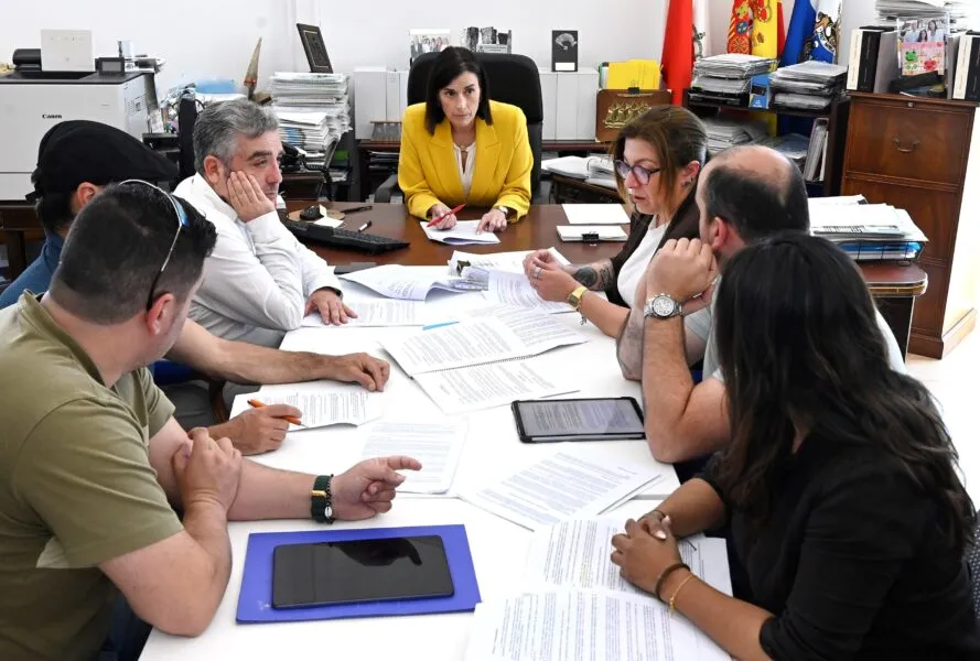 Noticias de Cantabria | El Cántabro | Ayuntamiento y sector del taxi cierran el nuevo Reglamento del servicio de Autotaxi
