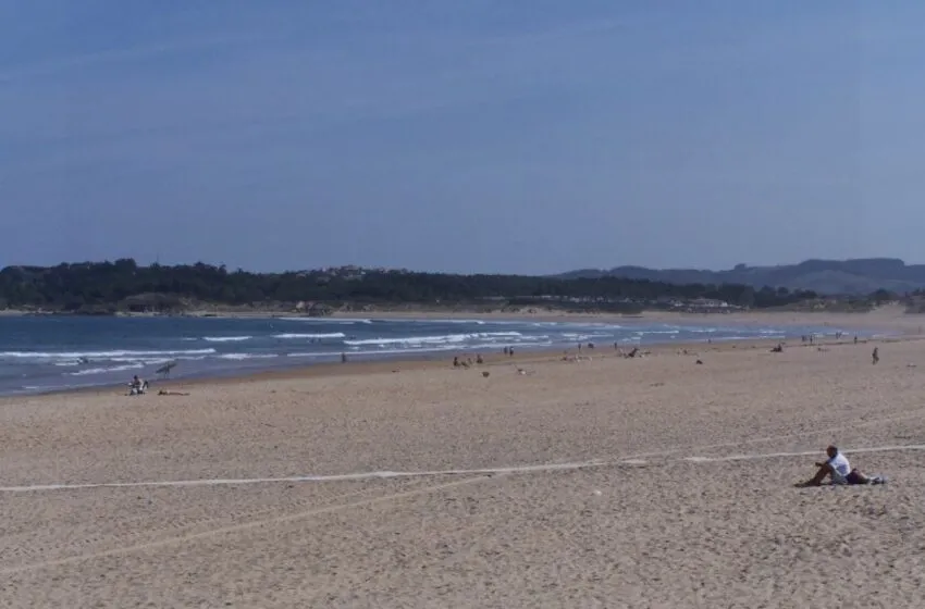Noticias de Cantabria | El Cántabro | Un surfista salva a un joven de 33 años que estuvo a punto de ahogarse en la playa de Somo