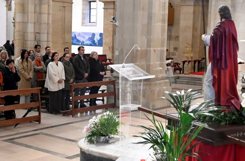 La alcaldesa de Santander asiste a la celebración del Voto de San Matías