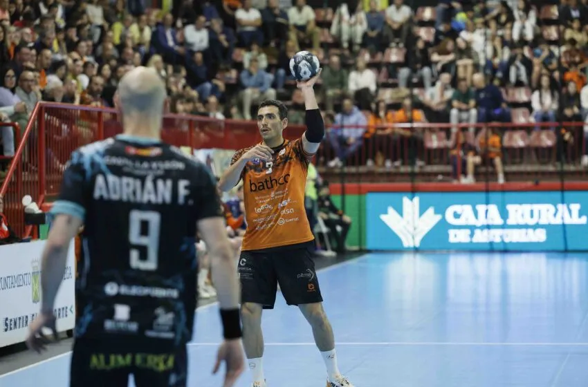 Noticias de Cantabria | El Cántabro | El Bathco BM Torrelavega se juega Europa ante un Bada Huesca al borde del abismo