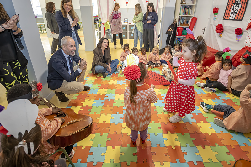 Noticias de Cantabria | El Cántabro | Silva ensalza el proyecto educativo del CEIP Magallanes que constituye un ejemplo de "integración y diversidad"