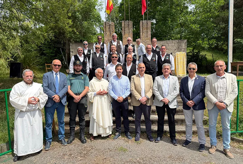 Noticias de Cantabria | El Cántabro | Media participa en la tradicional celebración de La Rosa en el Santuario de Montesclaros
