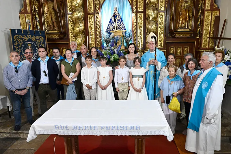 Roberto Media y César Pascual han acompañado hoy, en nombre del Gobierno de Cantabria, a los santanderinos durante la celebración de su patrona, la Virgen del Mar (Foto: Gobierno de Cantabria)