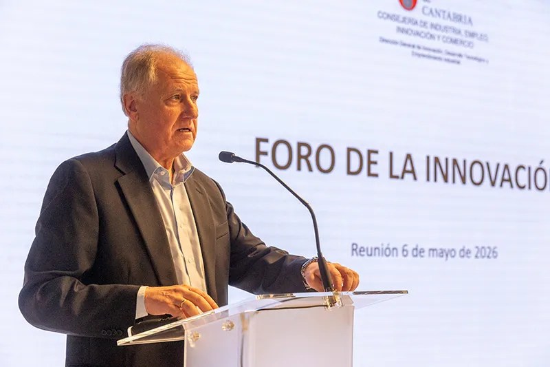 El consejero Arasti, durante su intervención (Foto: Miguel López)