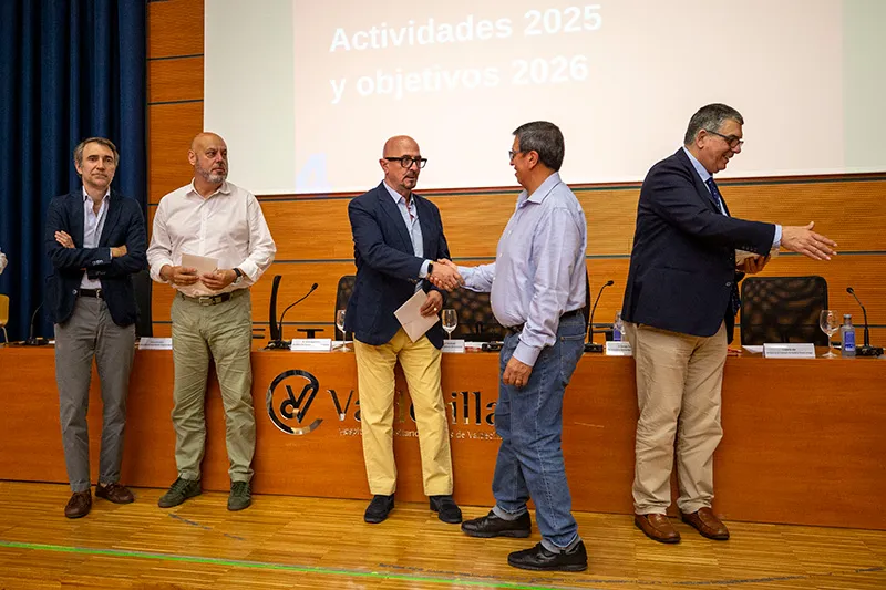  Pascual agradece a los donantes de sangre su solidaridad, compromiso y humanidad, y su aportación como «parte esencial de la sanidad pública de Cantabria»