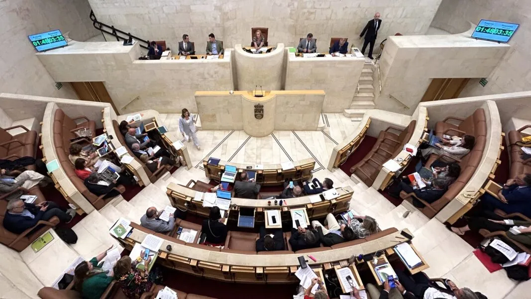 Noticias de Cantabria | El Cántabro | Unanimidad histórica en el Parlamento: Cantabria aprueba la reforma de la Ley de Policía Local y activa la nueva Ley de Patrimonio