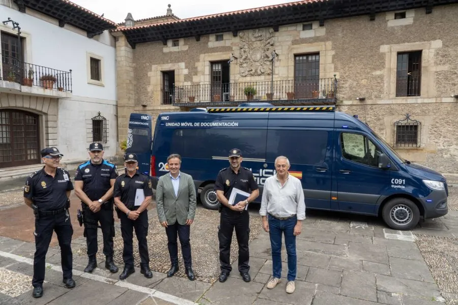 Noticias de Cantabria | El Cántabro | El Ayuntamiento de Camargo incorporará desde agosto el servicio móvil de expedición y renovación de DNI y pasaporte