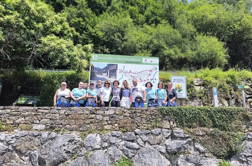 Noticias de Cantabria | El Cántabro | EL ALUMNADO DEL PEX “DINAMIZA CAYÓN” PONE EN PRÁCTICA CONOCIMIENTOS DE ORIENTACIÓN EN UNA JORNADA FORMATIVA EN BÁRCENA MAYOR
