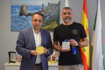 Noticias de Cantabria | El Cántabro | Caramés felicita a Carmelo Muñoz Manrique, vecino de Piélagos, por el oro conseguido en Master Europe de la Federación Internacional de Jiujitsu Brasileño