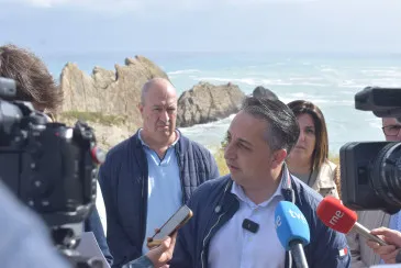 Noticias de Cantabria | El Cántabro | Piélagos destina el dinero de sus vecinos al acondicionamiento del acceso a la playa de La Arnía ante la inacción del Gobierno de España al que exige una solución inmediata en Somocuevas