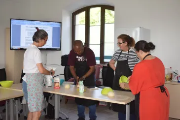  Participantes en el VII Programa AME de Piélagos abren una ventana al mundo de la panadería a través de un curso de técnicas básicas