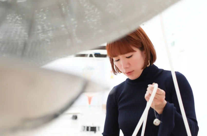 Noticias de Cantabria | El Cántabro | La artista japonesa Yuko Mohri desvela su proceso creativo y sus esculturas cinéticas en el Centro Botín