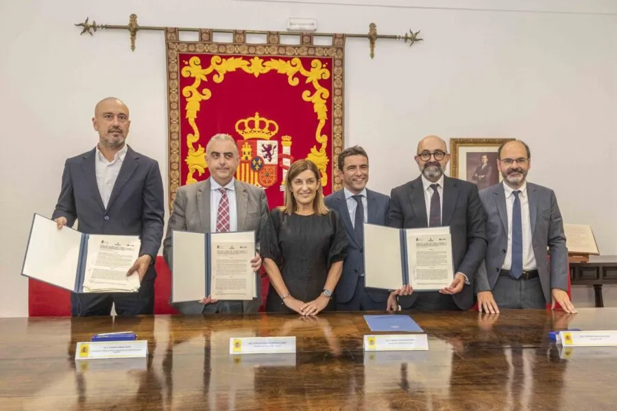 Noticias de Cantabria | El Cántabro | Firmado el convenio del soterramiento con el inicio de las obras previsto para 2027