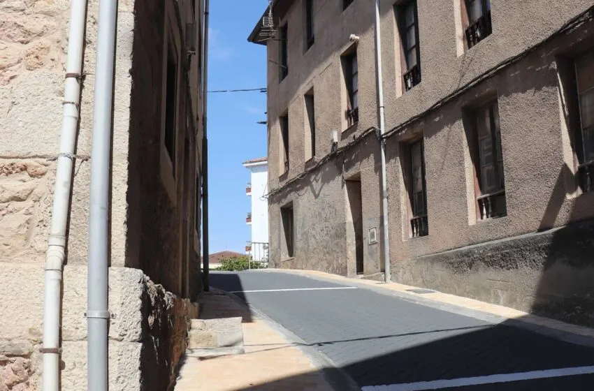 Noticias de Cantabria | El Cántabro | Finalizada la semipeatonalización de la calle San Antonio y aledañas, financiada con Fondos NextGeneration de la UE