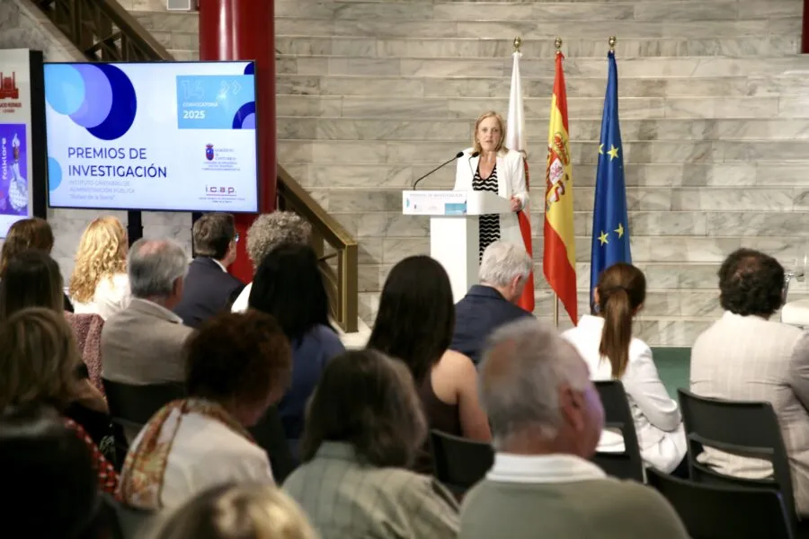 Noticias de Cantabria | El Cántabro | Urrutia: "Queremos una Administración moderna y eficiente que sea aliada del crecimiento, la inversión y el desarrollo de Cantabria"
