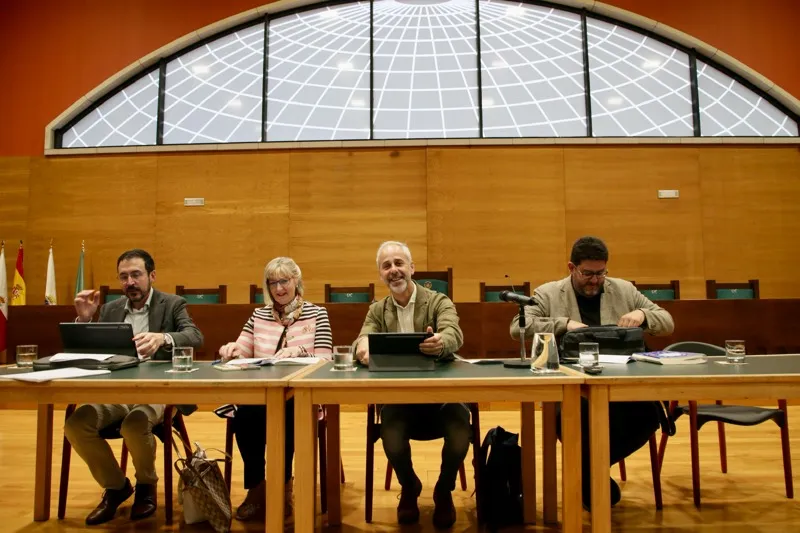 Momento de la reunión del comité de Primaria celebrado esta mañana. FOTO: Nacho Romero