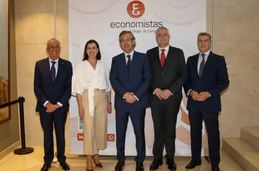  Agüeros destaca el papel de los economistas como aliados para impulsar la competitividad, la inversión y el empleo en Cantabria