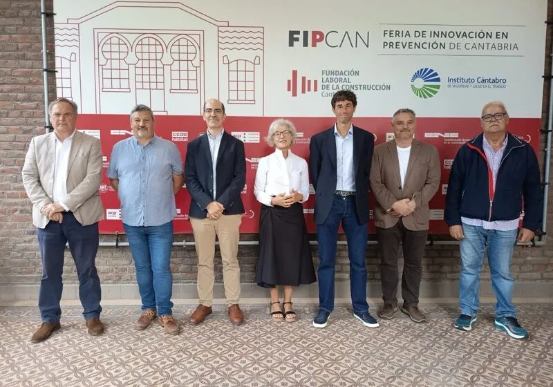 La directora del ICASST, junto al resto de autoridades, en el acto inaugural de la Feria (Foto: Oficina de Comunicación)