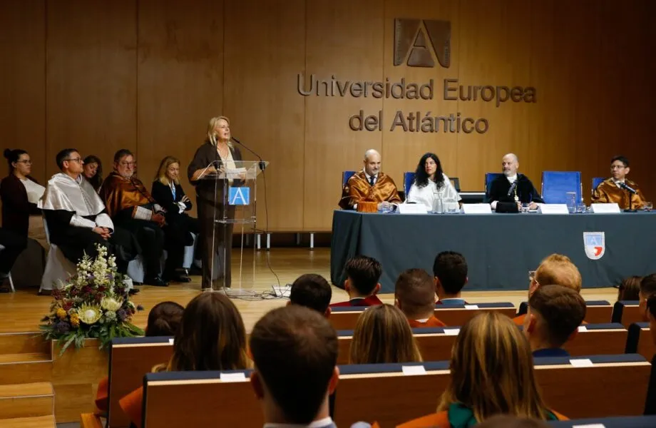 La consejera, durante su intervención en el acto de graduación (Foto: Lara Revilla)