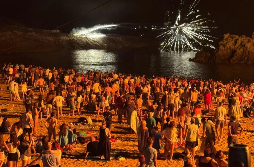  Unas 9.000 personas asistieron a la hoguera de San Juan de Soto de la Marina