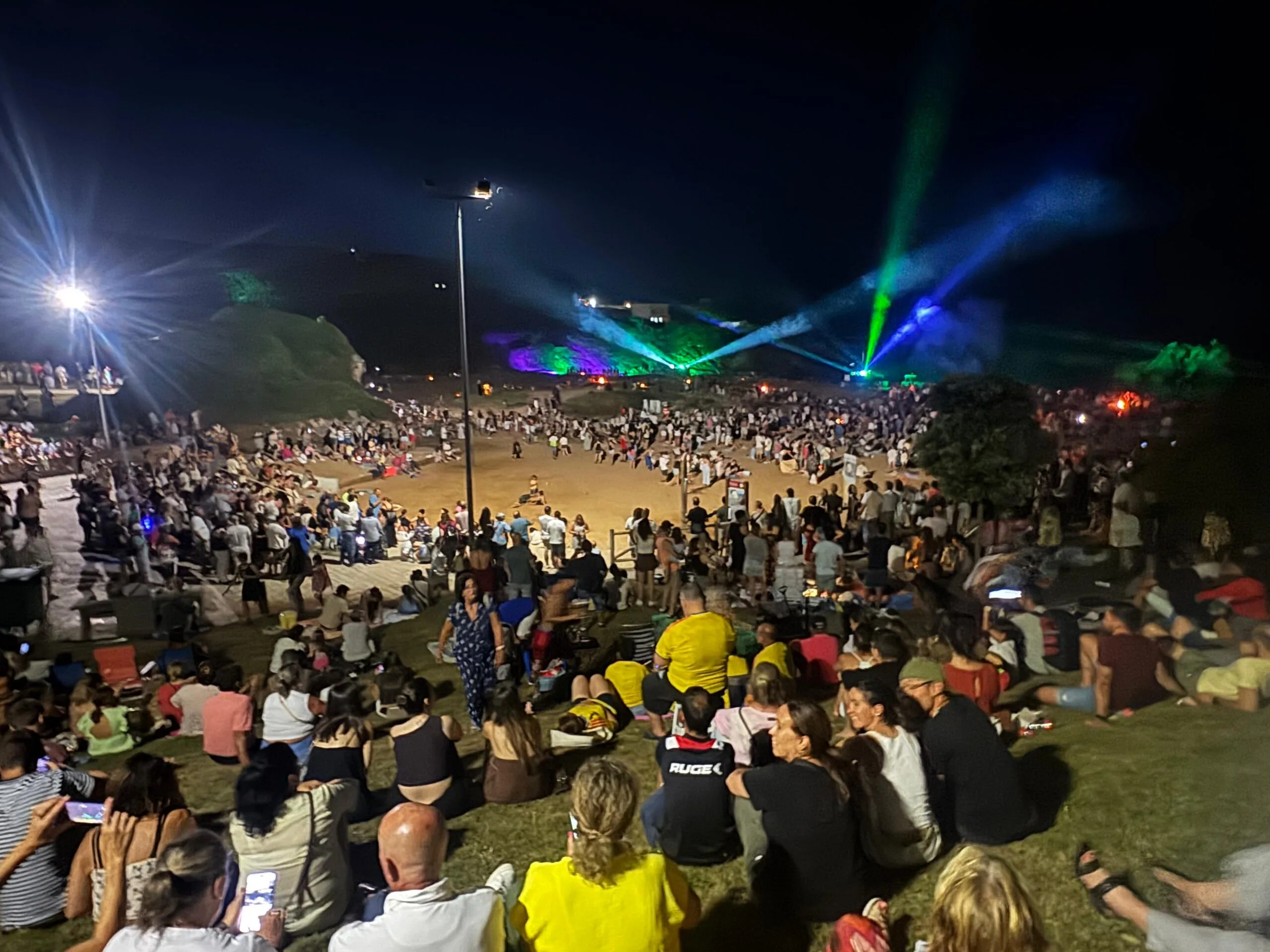 Noticias de Cantabria | El Cántabro | Unas 9.000 personas asistieron a la hoguera de San Juan de Soto de la Marina