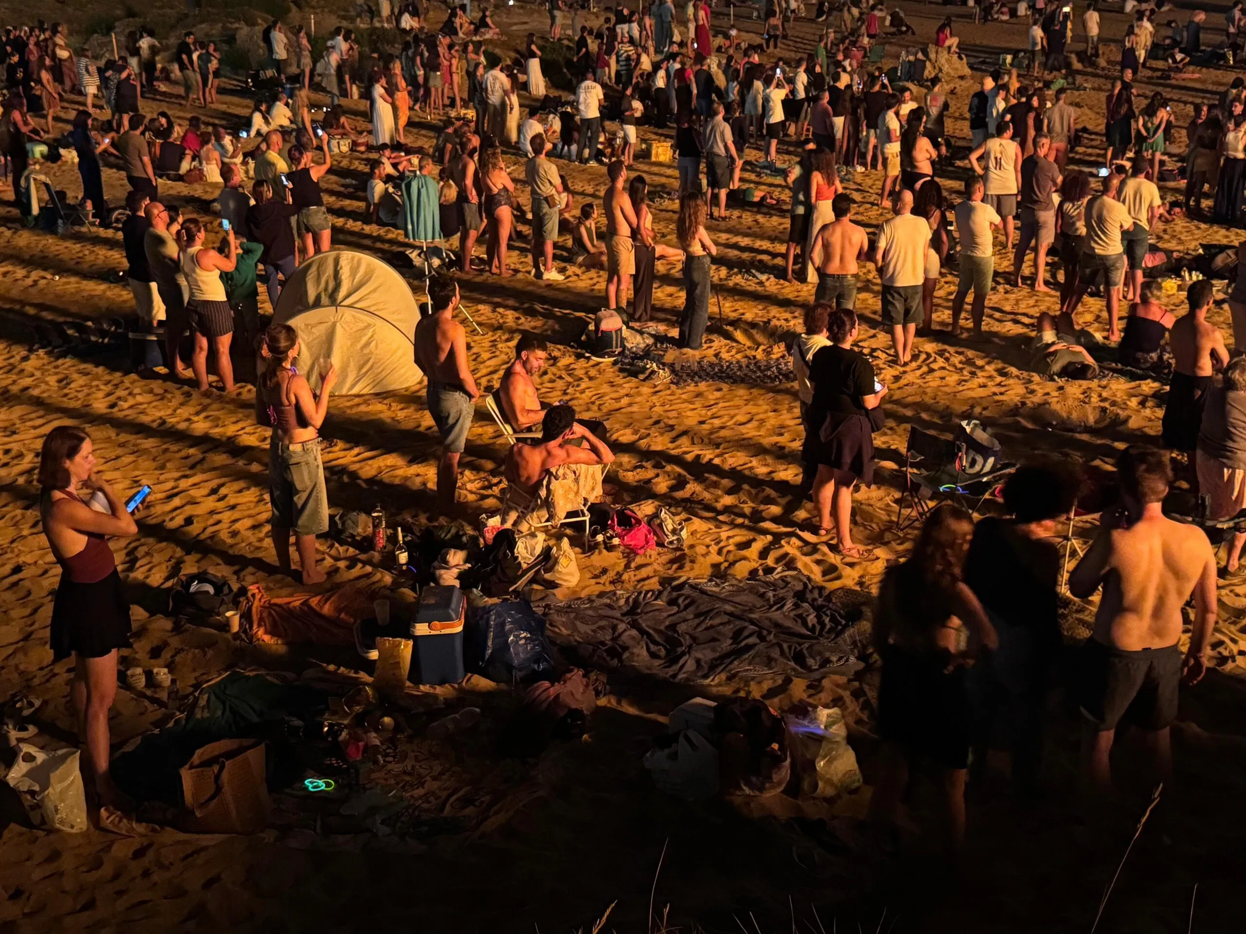 Noticias de Cantabria | El Cántabro | Unas 9.000 personas asistieron a la hoguera de San Juan de Soto de la Marina