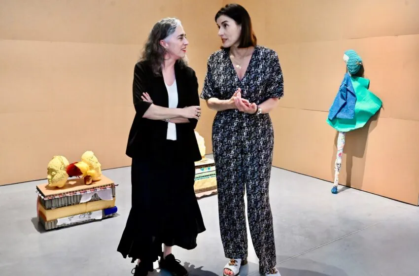  El MAS presenta ‘Una chula’, la muestra de Chelo Matesanz inspirada en una obra de Casimiro Sainz