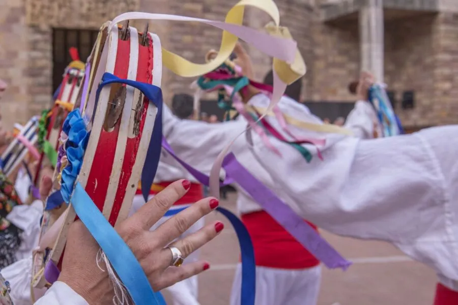 Noticias de Cantabria | El Cántabro | La Escuela de Folclore de Torrelavega clausura el curso 2025-2026 este viernes en el Centro Nacional de Fotografía